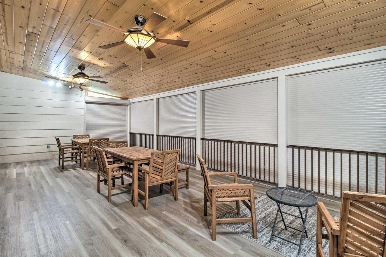 Pinetop Creekside Cabin Secret Game Room! Екстер'єр фото